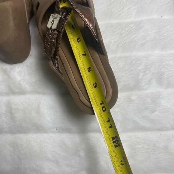 Dr Scholl’s nurse’s clogs tan with bronze strap size 10 - Picture 9 of 12